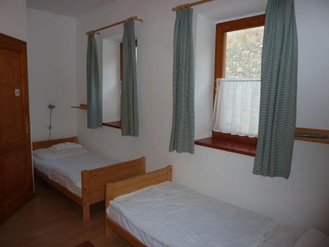 Bed and Breakfast Naspolya Panzio Es Etterem à Bátaapáti Chambre photo